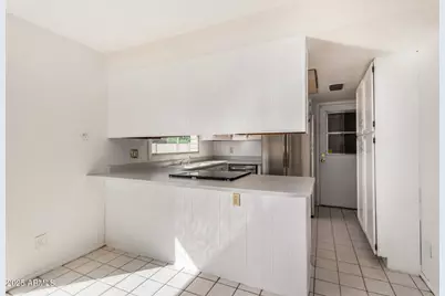 2201 W Topeka Drive, Phoenix, AZ 85027 - Photo 12