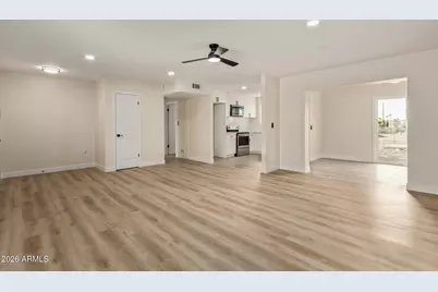 10207 W Alabama Avenue, Sun City, AZ 85351 - Photo 8