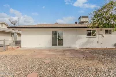 10207 W Alabama Avenue, Sun City, AZ 85351 - Photo 24