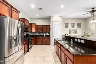8430 N 181st Dr, Waddell, AZ 85355 - Photo 6