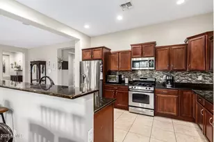 8430 N 181st Dr, Waddell, AZ 85355 - Photo 12