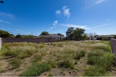 4512 E Turney Avenue #129, Phoenix, AZ 85018 - Photo 6