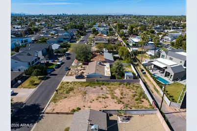 4512 E Turney Avenue #129, Phoenix, AZ 85018 - Photo 4