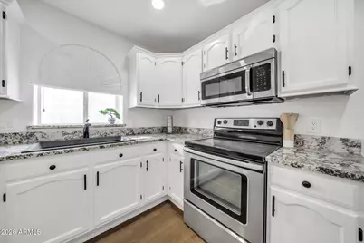 12011 N 79th Lane, Peoria, AZ 85345 - Photo 14