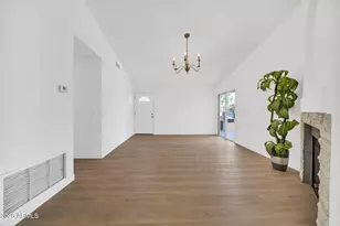 12011 N 79th Ln, Peoria, AZ 85345 - Photo 6