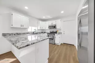 12011 N 79th Ln, Peoria, AZ 85345 - Photo 10