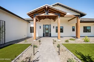 1650 W Lucky Ln, San Tan Valley, AZ 85144 - Photo 1