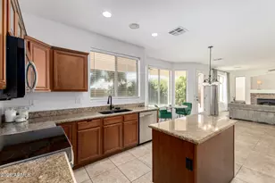 10313 W Windsor Ave, Avondale, AZ 85392 - Photo 12