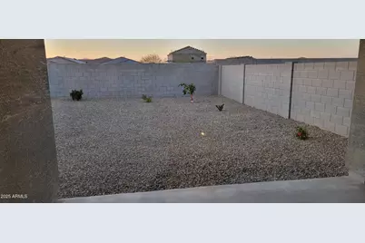 19030 N Silver Dog Way, Maricopa, AZ 85138 - Photo 18