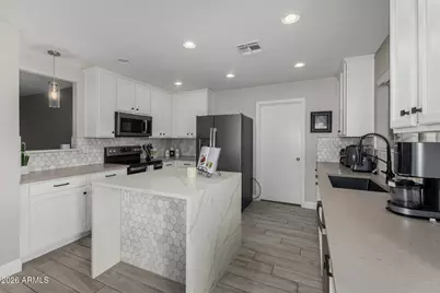 1022 E Pedro Road, Phoenix, AZ 85042 - Photo 12