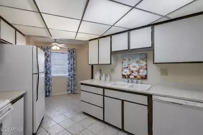 17428 N Boswell Boulevard, Sun City, AZ 85373 - Photo 12