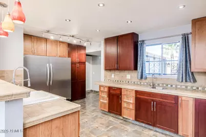 2019 N 66th Street, Scottsdale, AZ 85257 - Photo 8