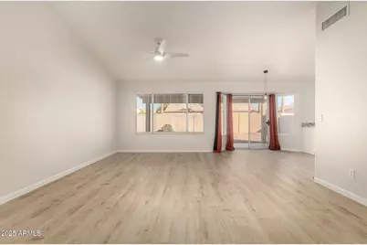 20037 N 110th Lane, Sun City, AZ 85373 - Photo 8