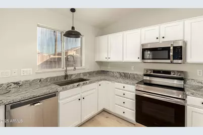 20037 N 110th Lane, Sun City, AZ 85373 - Photo 10