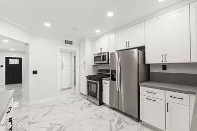 4540 N 12th Avenue, Phoenix, AZ 85013 - Photo 14