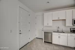 29127 N 31st Ln, Phoenix, AZ 85083 - Photo 6