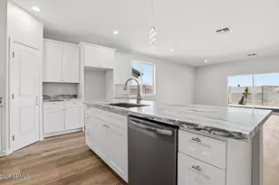 9192 W Rafael Dr, Arizona City, AZ 85123 - Photo 10