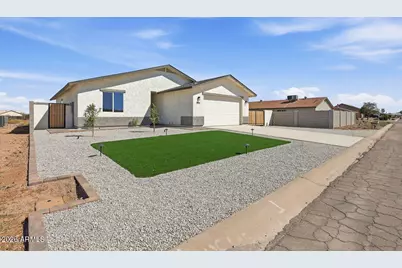 9192 W Rafael Drive, Arizona City, AZ 85123 - Photo 2
