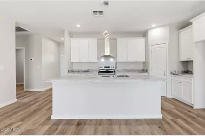 9192 W Rafael Drive, Arizona City, AZ 85123 - Photo 6