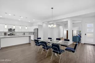 939 E Paseo Way, Phoenix, AZ 85042 - Photo 10