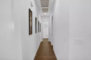 939 E Paseo Way, Phoenix, AZ 85042 - Photo 38