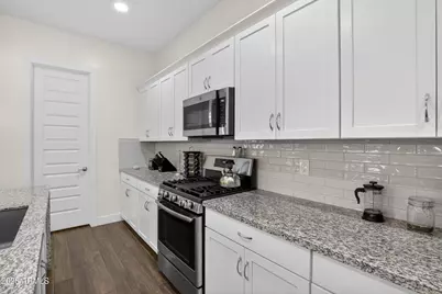 939 E Paseo Way, Phoenix, AZ 85042 - Photo 20