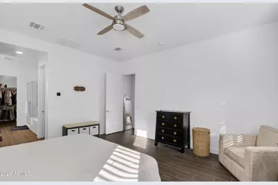 939 E Paseo Way, Phoenix, AZ 85042 - Photo 26