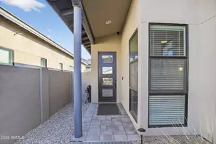 939 E Paseo Way, Phoenix, AZ 85042 - Photo 6