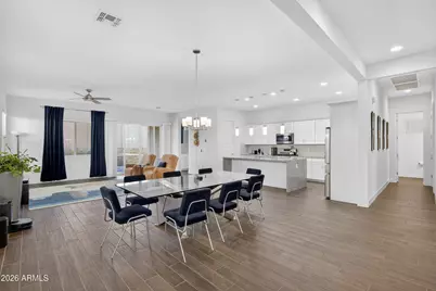 939 E Paseo Way, Phoenix, AZ 85042 - Photo 8