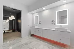 7616 E Sierra Vista Dr, Scottsdale, AZ 85250 - Photo 14