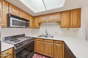 10330 W Thunderbird Blvd, Sun City, AZ 85351 - Photo 14