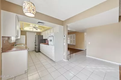 10010 W Manzanita Drive, Sun City, AZ 85373 - Photo 24