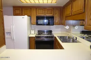 10330 W Thunderbird Blvd, Sun City, AZ 85351 - Photo 8