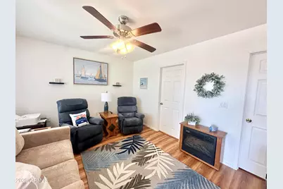 725 S Emerald Drive, Apache Junction, AZ 85119 - Photo 8