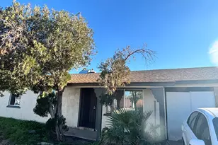 7125 W Heatherbrae Dr, Phoenix, AZ 85033 - Photo 4