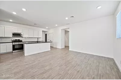17017 W Molly Lane, Surprise, AZ 85387 - Photo 6