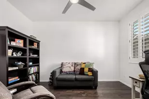 5751 N 71st Dr, Glendale, AZ 85303 - Photo 16