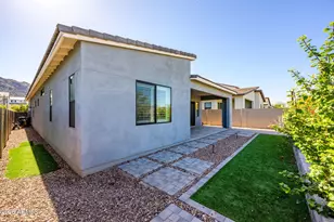824 E Monte Wy, Phoenix, AZ 85042 - Photo 4