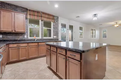 20928 W Wycliff Court, Buckeye, AZ 85396 - Photo 10