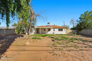 2221 E Osborn Rd, Phoenix, AZ 85016 - Photo 4