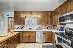 1702 E Griswold Rd, Phoenix, AZ 85020 - Photo 12