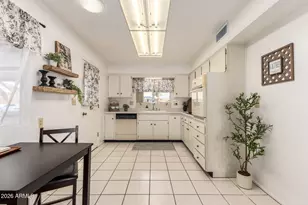 10319 W Twin Oaks Dr, Sun City, AZ 85351 - Photo 18