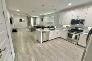 16535 W Questa Dr, Surprise, AZ 85387 - Photo 4