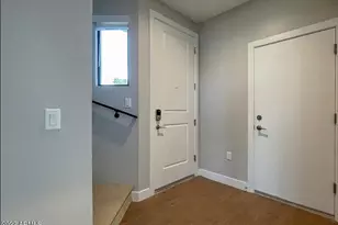 3215 E Flower St, Phoenix, AZ 85018 - Photo 16