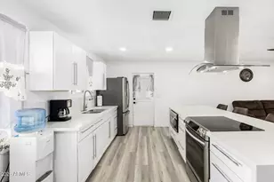 1561 W 5th St, Mesa, AZ 85201 - Photo 6