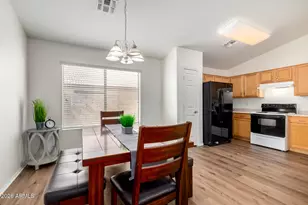 9251 W Cinnabar Ave, Peoria, AZ 85345 - Photo 8