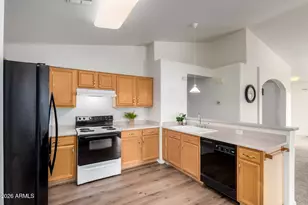 9251 W Cinnabar Ave, Peoria, AZ 85345 - Photo 10