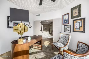 10215 N 100th Pl, Scottsdale, AZ 85258 - Photo 26