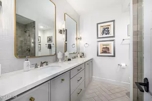 10215 N 100th Pl, Scottsdale, AZ 85258 - Photo 32