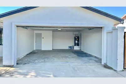 2042 N 64th Drive, Phoenix, AZ 85035 - Photo 4